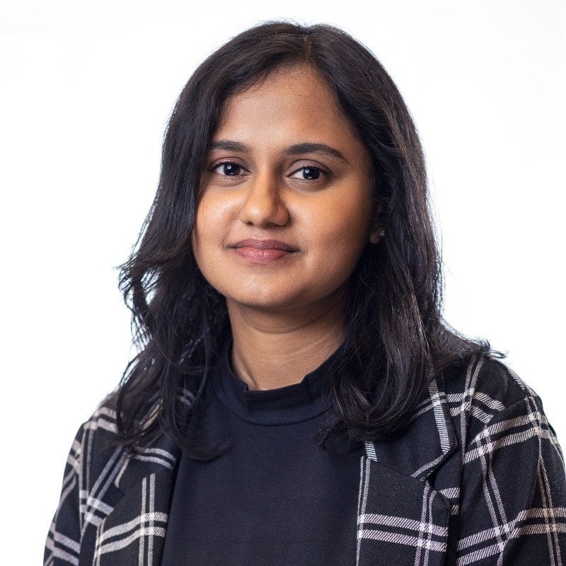 Nikhita Raghunath Headshot